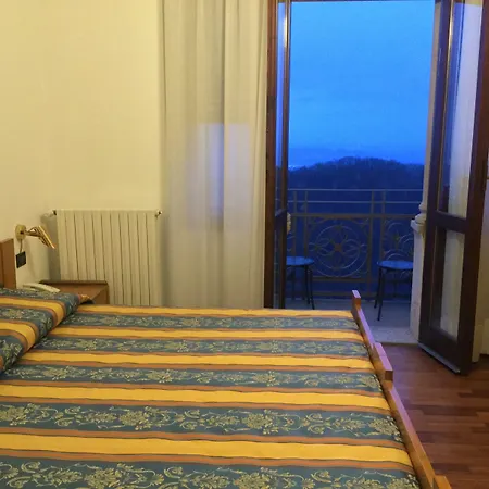מלון Sacro Monte 4*